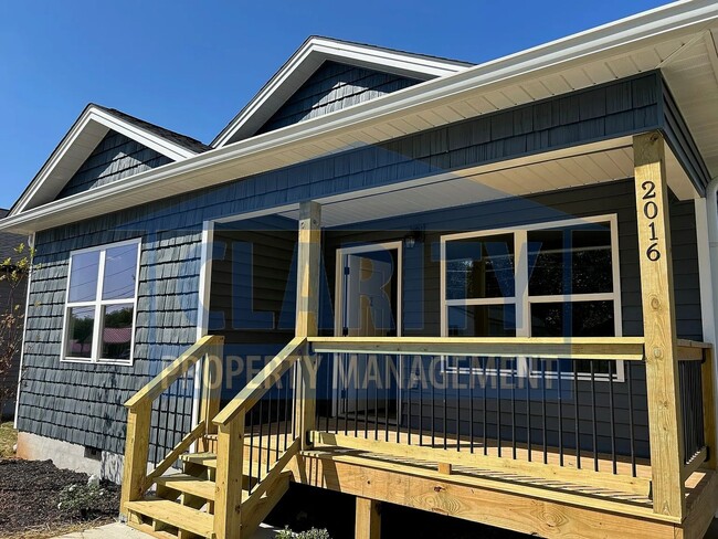 Photo - *Brand New* 3 bedroom home!