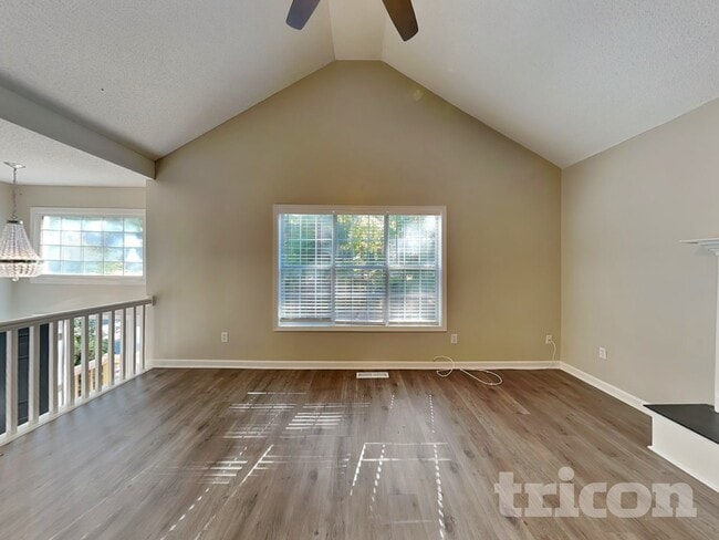 Photo - 1720 Ben King Rd