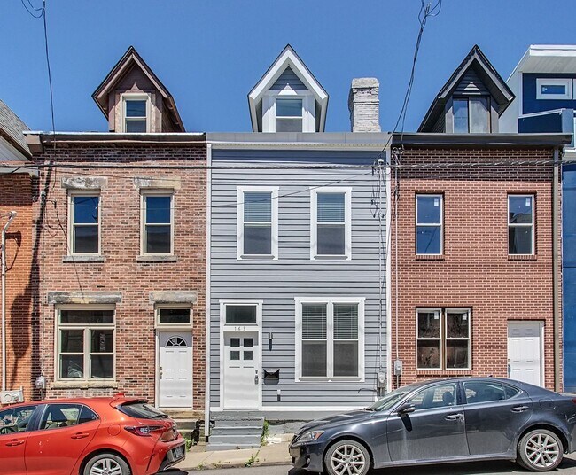 Photo - Beautiful 4 Bed 3 Bath Home in Lawrenceville!