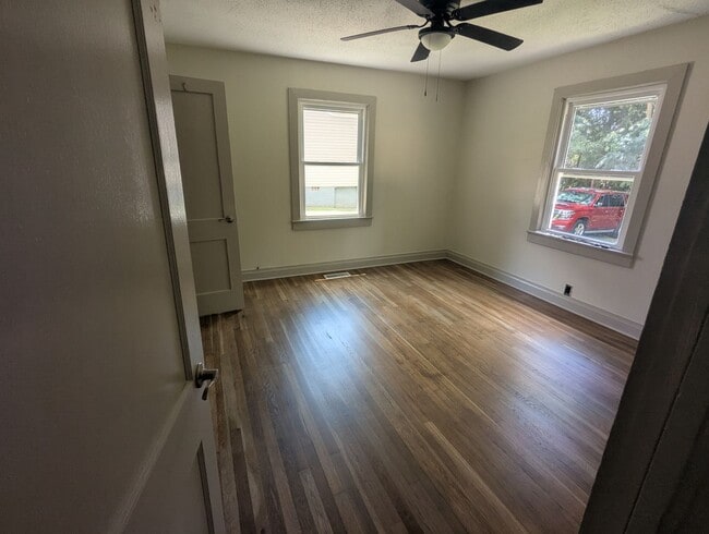 Photo - Remodeled 2 Bed 1 Bath Home Convenient Location