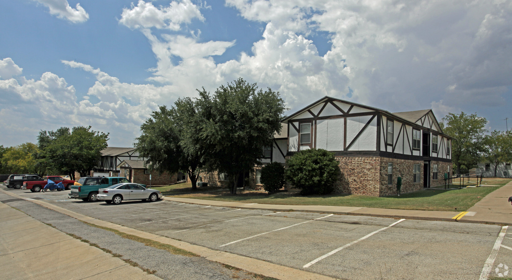 Photo - Henderson Terrace Apartments