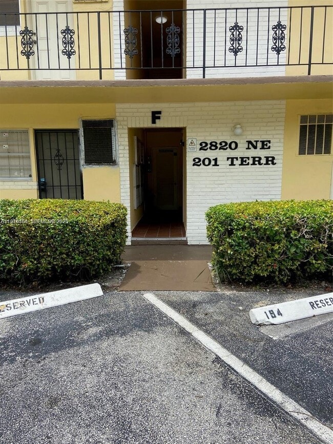 Building Photo - 2820 NE 201st Terrace Unit F107