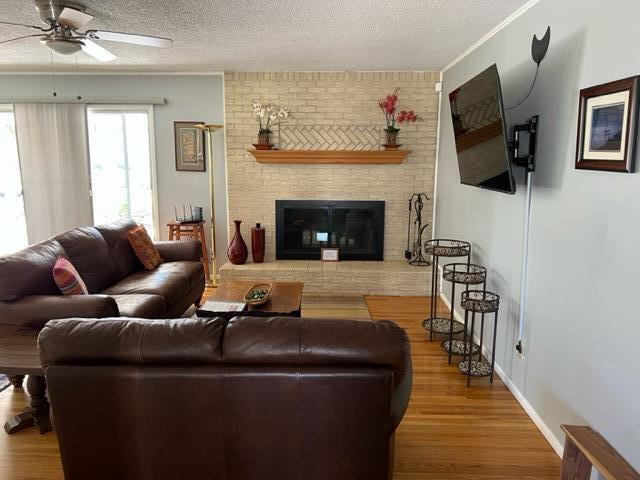 Photo - 2408 Cutler Ave NE