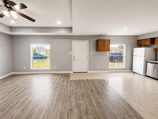 3903 Juno Dr