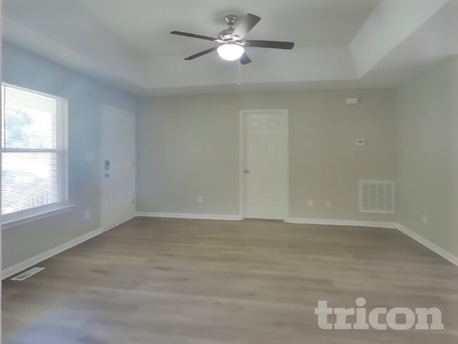 Photo - 2425 Saluda Dr