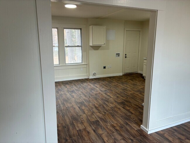 Photo - 626 W Trotter St