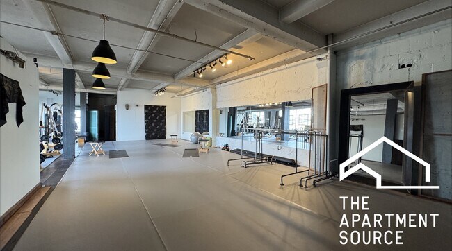 Photo - 3134 W Carroll Ave Unit 2