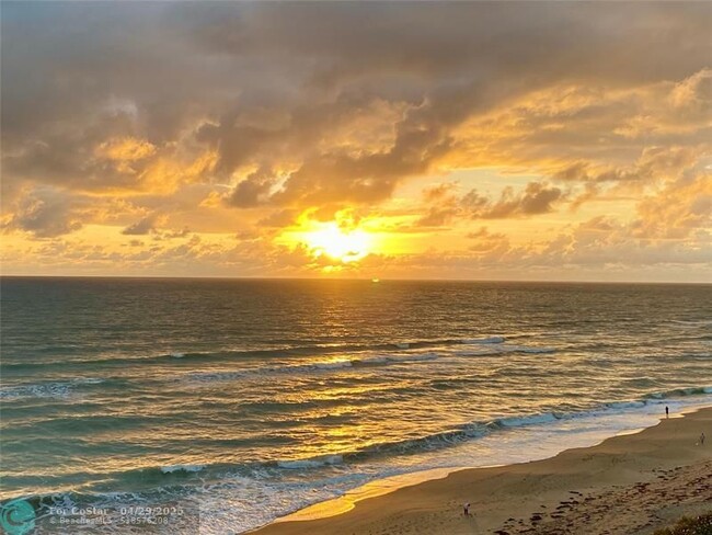 Building Photo - 9900 S Ocean Dr Unit 809 Rental