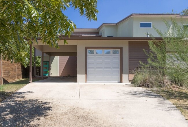 Photo - 1702 Forest Hill Dr