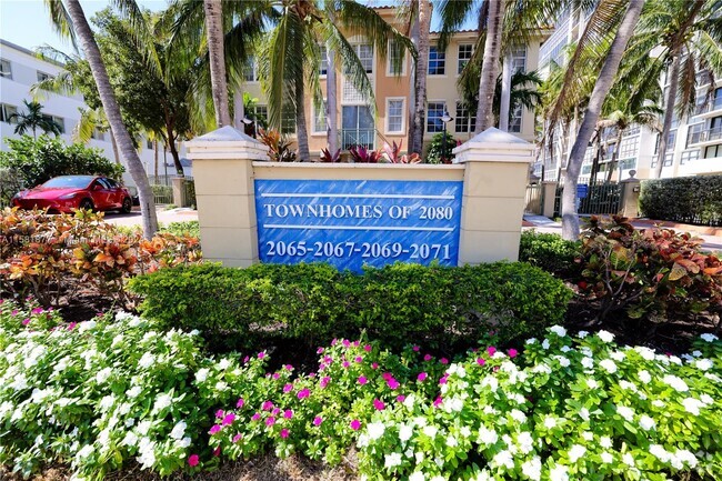 Building Photo - 2069 S Ocean Dr Unit #TH15 Rental