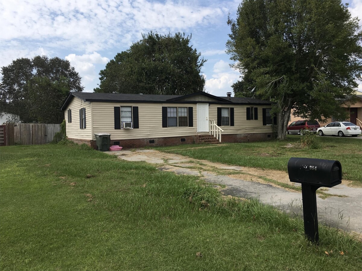 Photo - 954 Whippoorwill Way