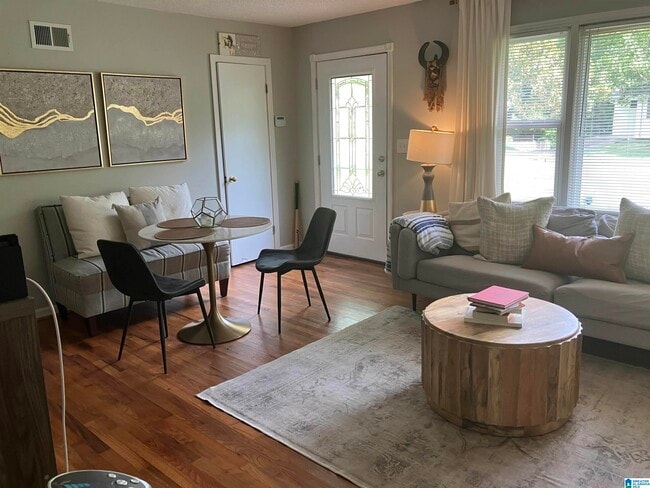 Photo - 410 32nd E Pl