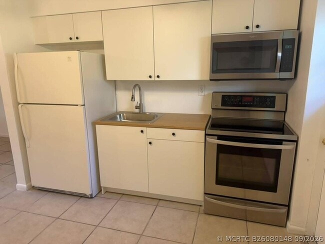 410 NE 12th Ave