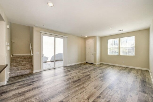 Photo - 3 Bed 2.5 Bath 2 Car Garage in Natomas