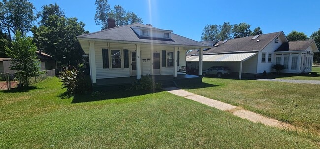 Photo - Cozy 1-Bedroom, 1-Bathroom Apartment in Hi...