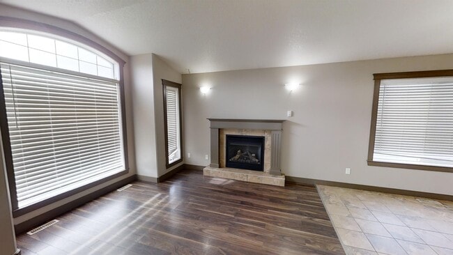 Photo - 11246 75a Ave