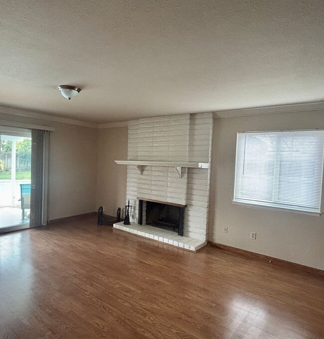 Photo - Honey-Stop The Car! This house has it all! 3/2 with Pool!!! Please read entire ad for viewings!