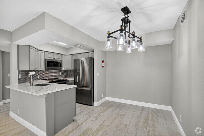 Building Photo - 4707 Lucerne Lakes Blvd E Unit 102 Rental