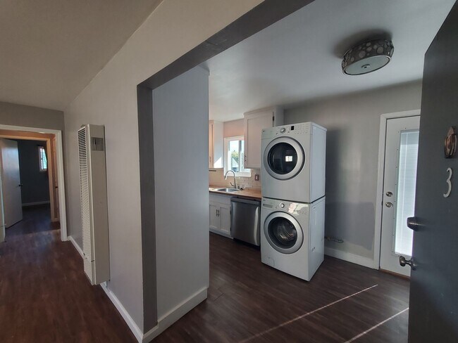 Photo - EBN T 428 Unit 3