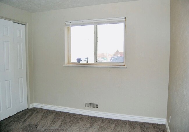 Photo - Updated 3BR • Parking • Private Entry • $1,650 Unidad #1179