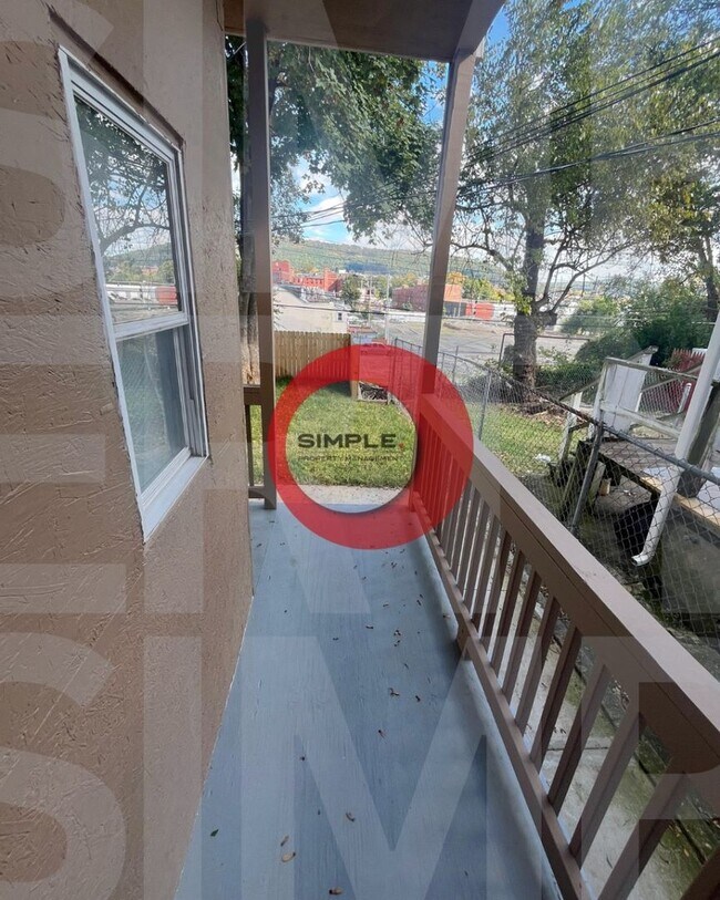 Photo - Great space & Location!