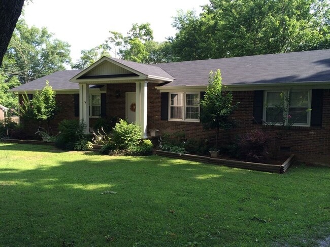 Photo - 215 Navaho Trl Unidad B