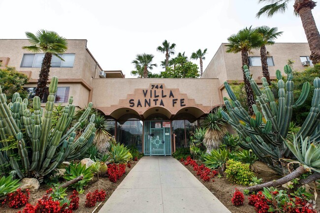 Building Photo - Villa Santa Fe Rental