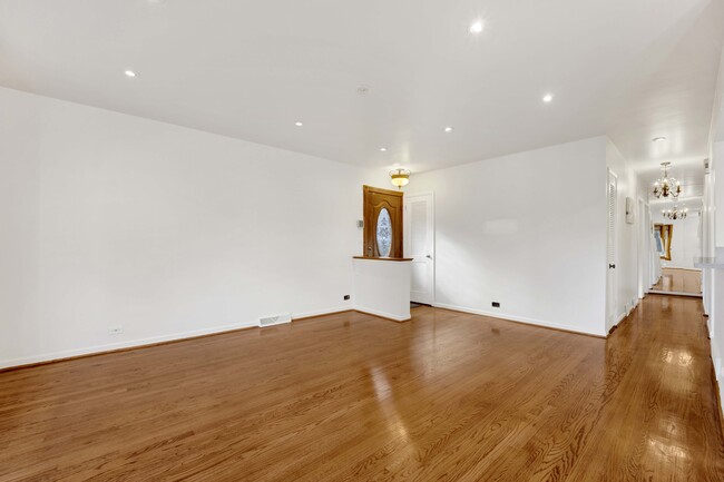 Photo - 9410 Lawler Ave