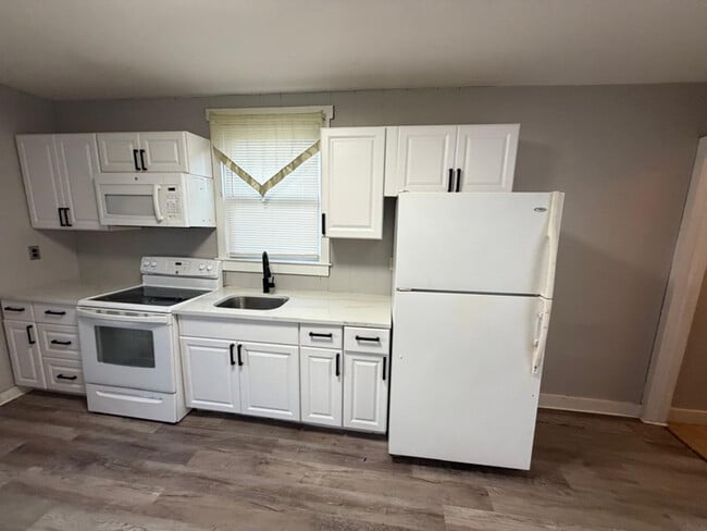 Photo - 127 Liverpool Ave