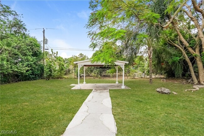 Photo - 5107 5th St W