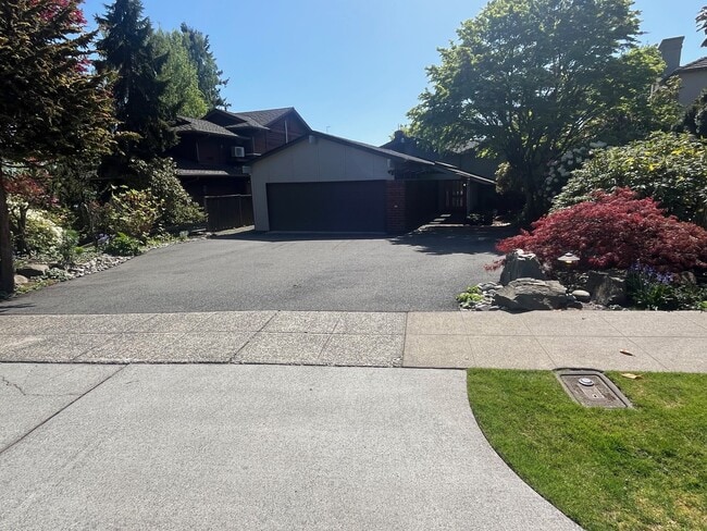 Photo - 16736 Shore Dr NE