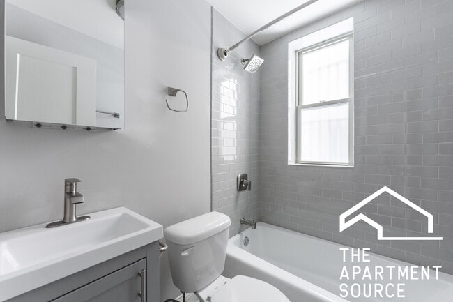 Photo - 640 W Wrightwood Ave Unit 106