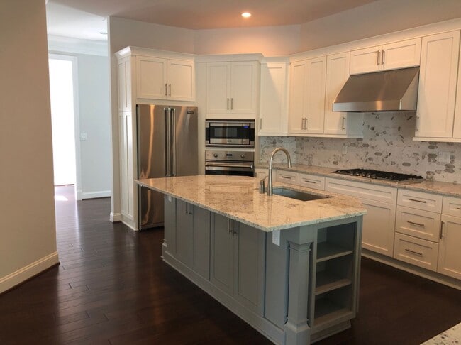 Photo - 5 Bed 4 Bath LUXURIOUS CRAFTSMAN set in Bethesda Mews