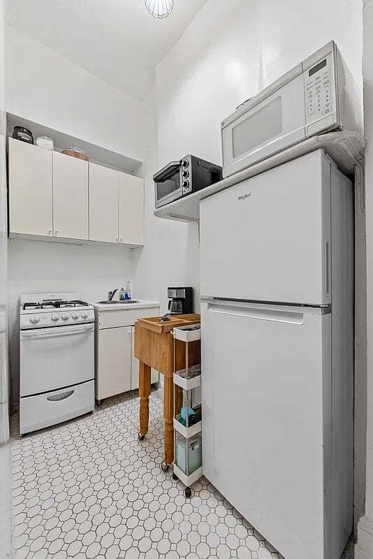 Photo - 51 W 88th St Unit 4A