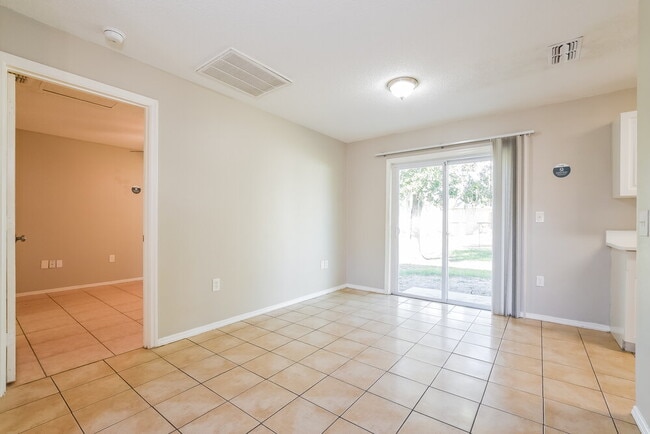 Photo - 770 Lucaya Dr