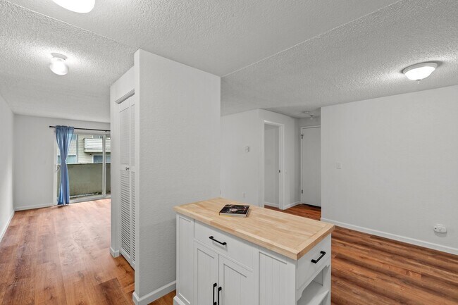 Photo - 1150 NE Sunset Blvd Unit 220