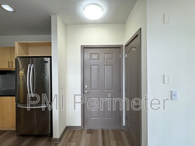 Photo - 390 17th St NW Unidad 6001