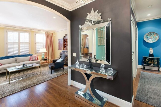 Photo - 1250 Jones St Unit 203