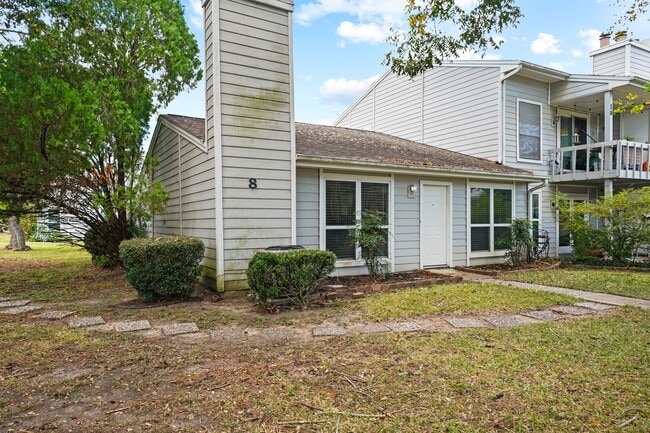 Photo - 8 Hideaway Dr