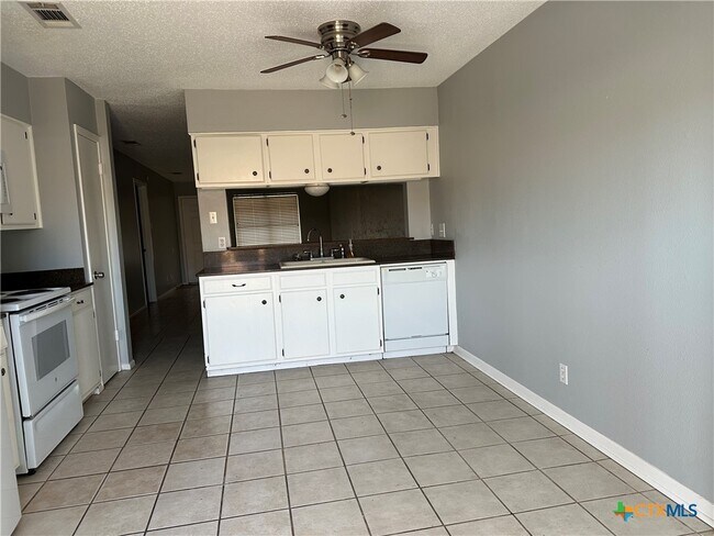Photo - 1051 Country Club Dr Unit 27