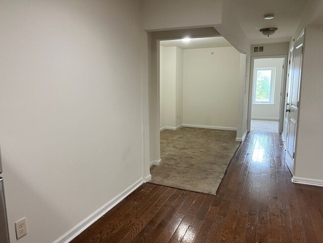 Photo - 1820 W Berks St Unit 3fl