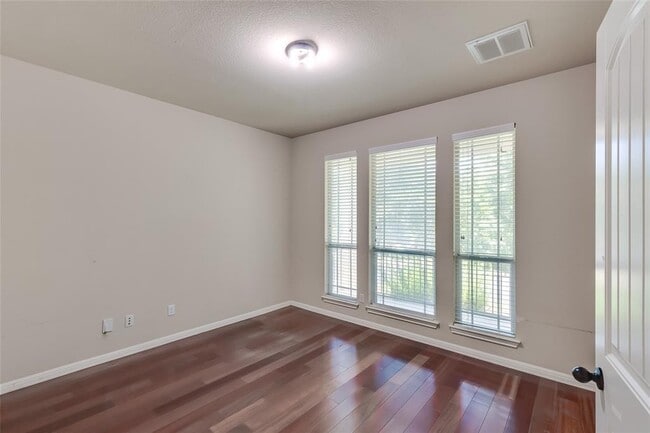 Photo - 11300 Cherisse Dr