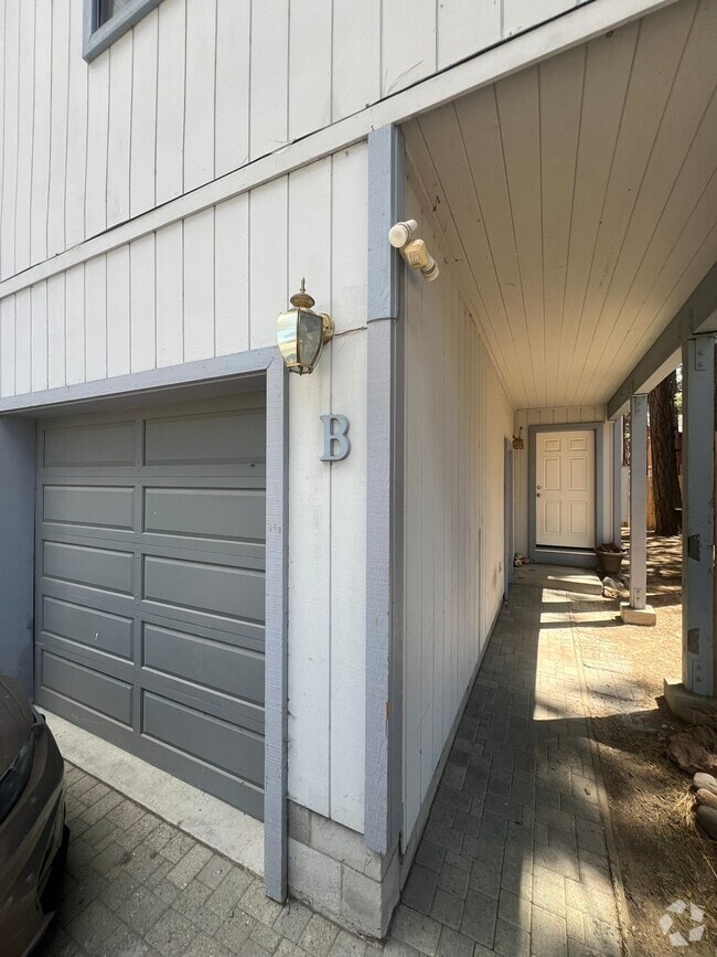 Building Photo - 3364 Treehaven Dr Rental