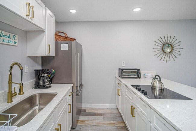 Photo - AVAILABLE MARCH 15TH 2026 -Downtown Flagler Beach Furnished 3 bedroom 1 bath!