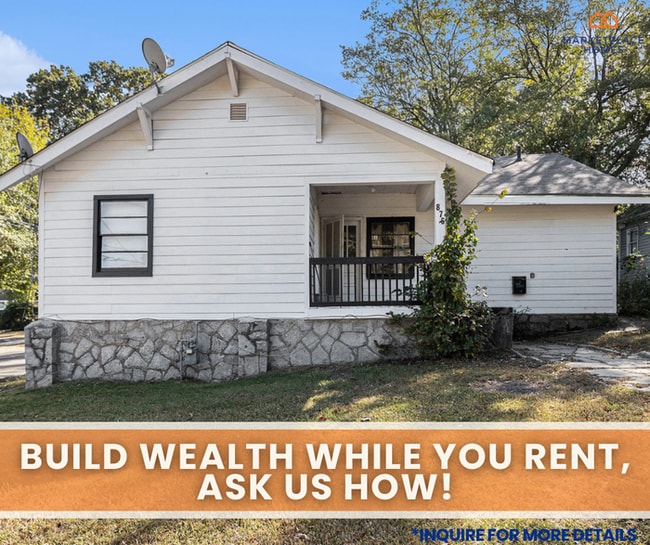 Building Photo - 876 Custer St