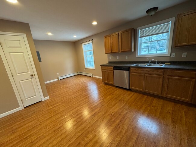 Photo - 123 Pearl St