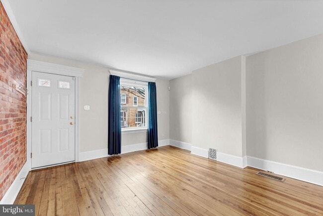 Photo - 1613 Laurel St