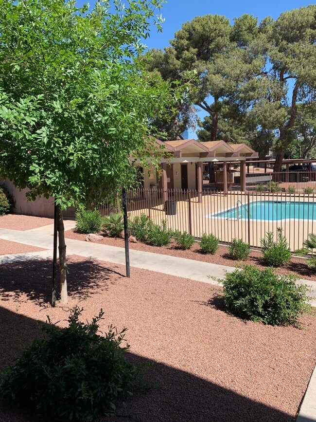 Photo - 565 S Royal Crest Cir Unit 6