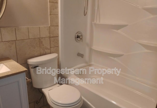 Photo - 48 Candlewood Ct