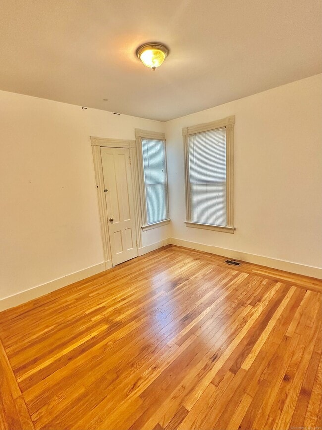 Photo - 751 Orange St Unit 1